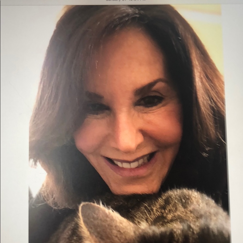 Meet your Posher, April